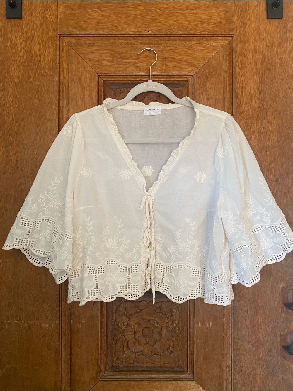 Anthropologie Anniewear cream Embroidered eyelet Tie-Front Cotton Top cropped XL